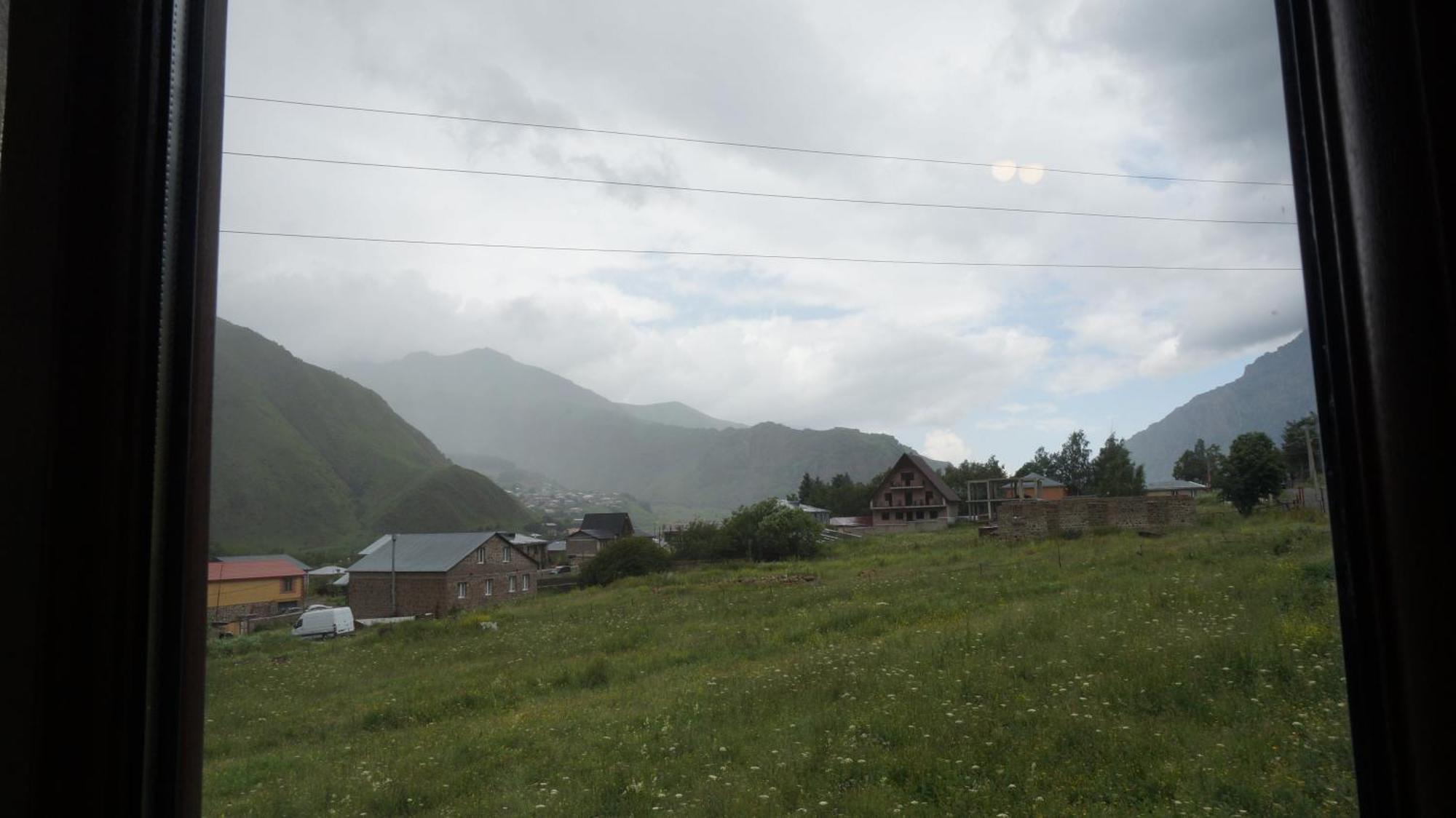 Arte In Kazbegi Hotel Exterior foto