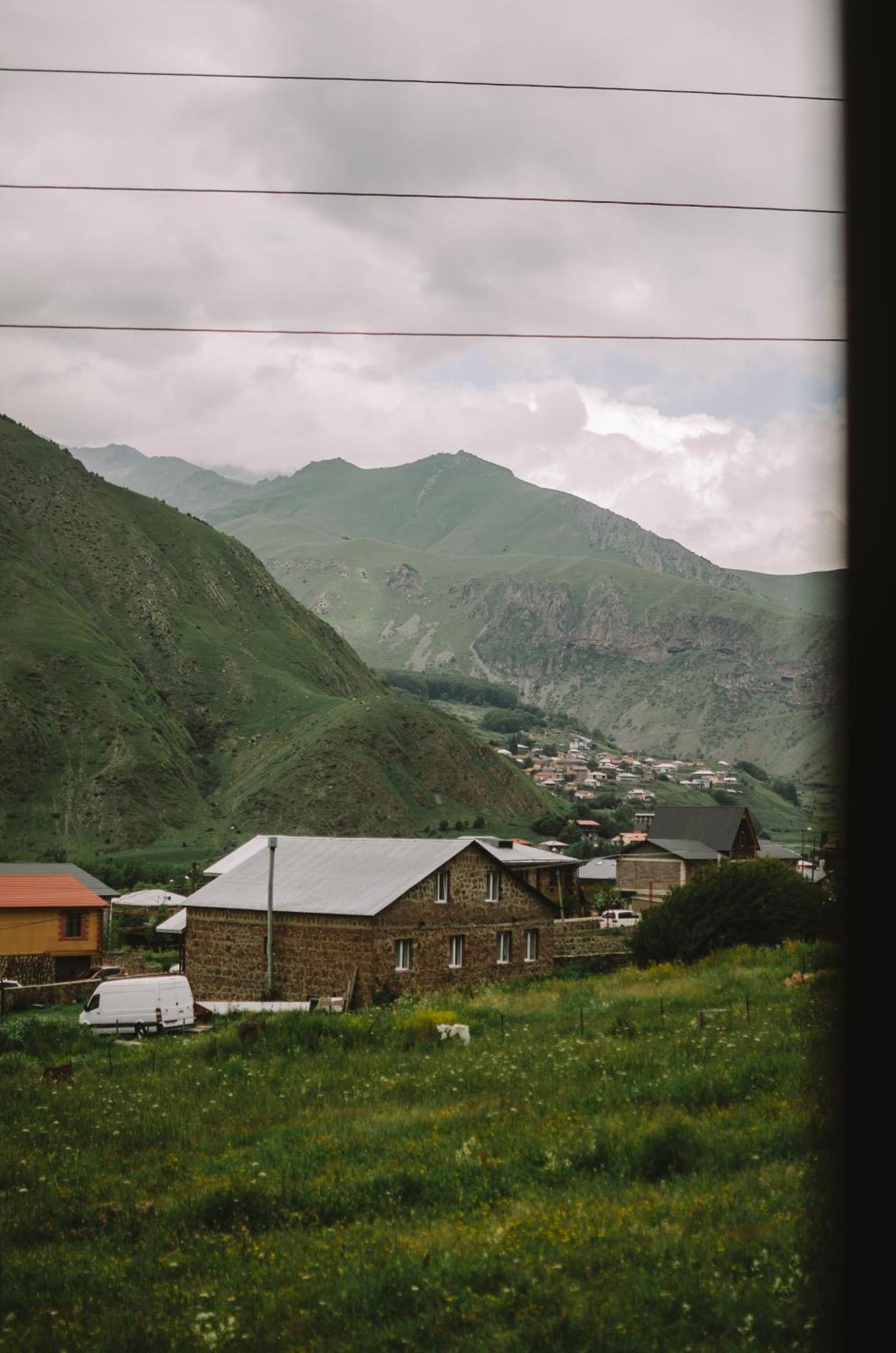 Arte In Kazbegi Hotel Exterior foto