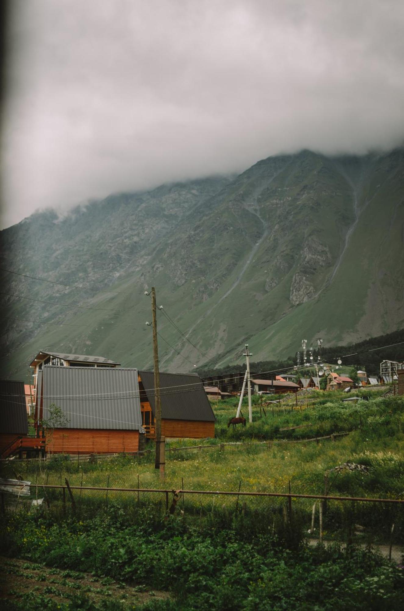Arte In Kazbegi Hotel Exterior foto